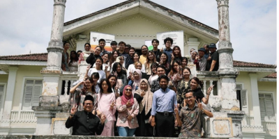 Bridging Heritage to People
