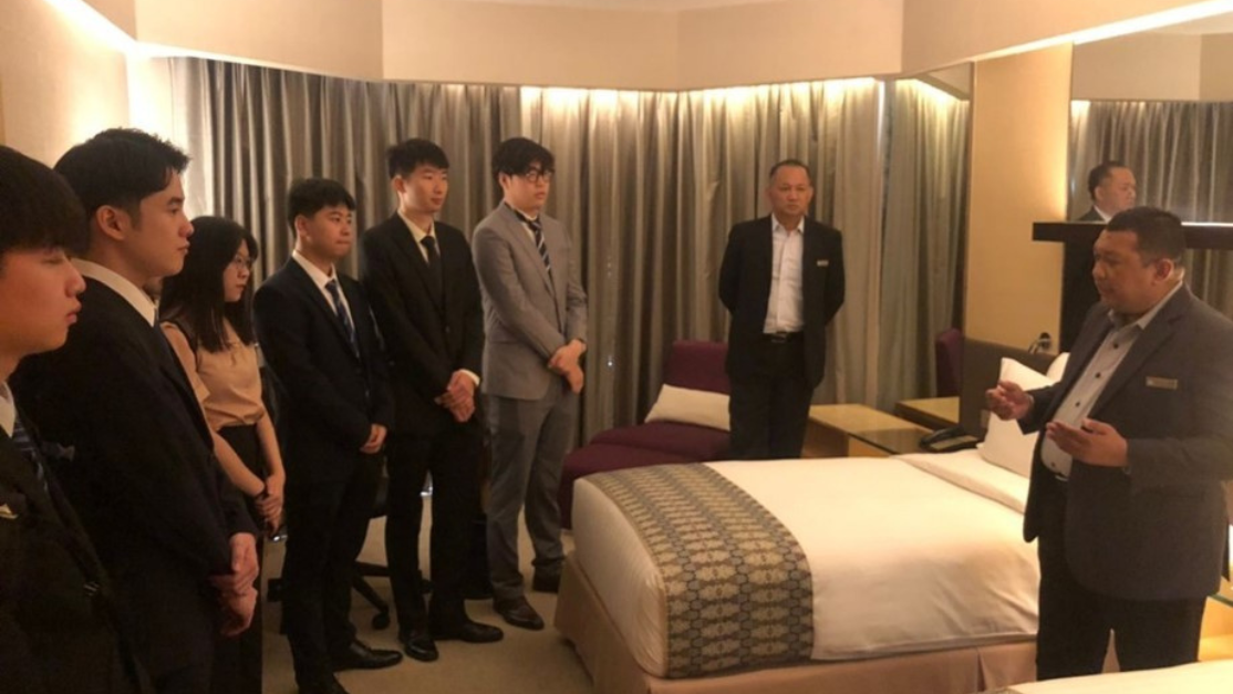 Hotel room 