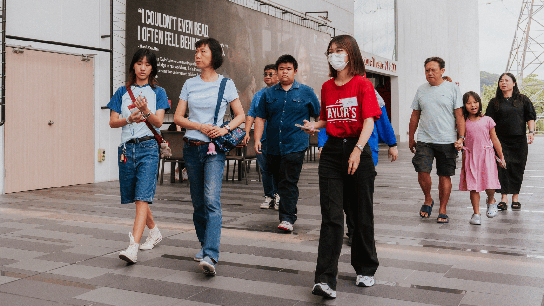 Student led visitors for Open Day campus tour