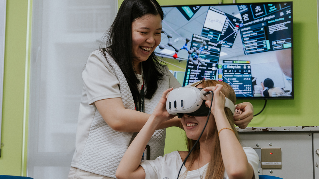 School Booth: Diploma in Digital Design