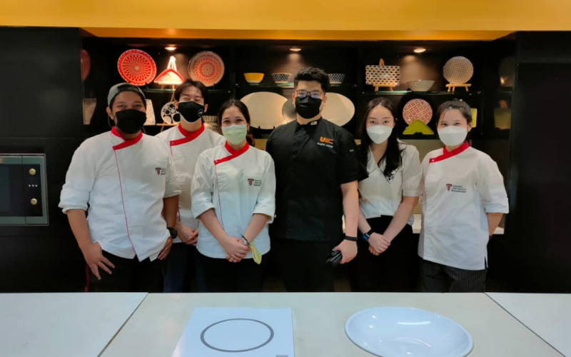 Chef and students