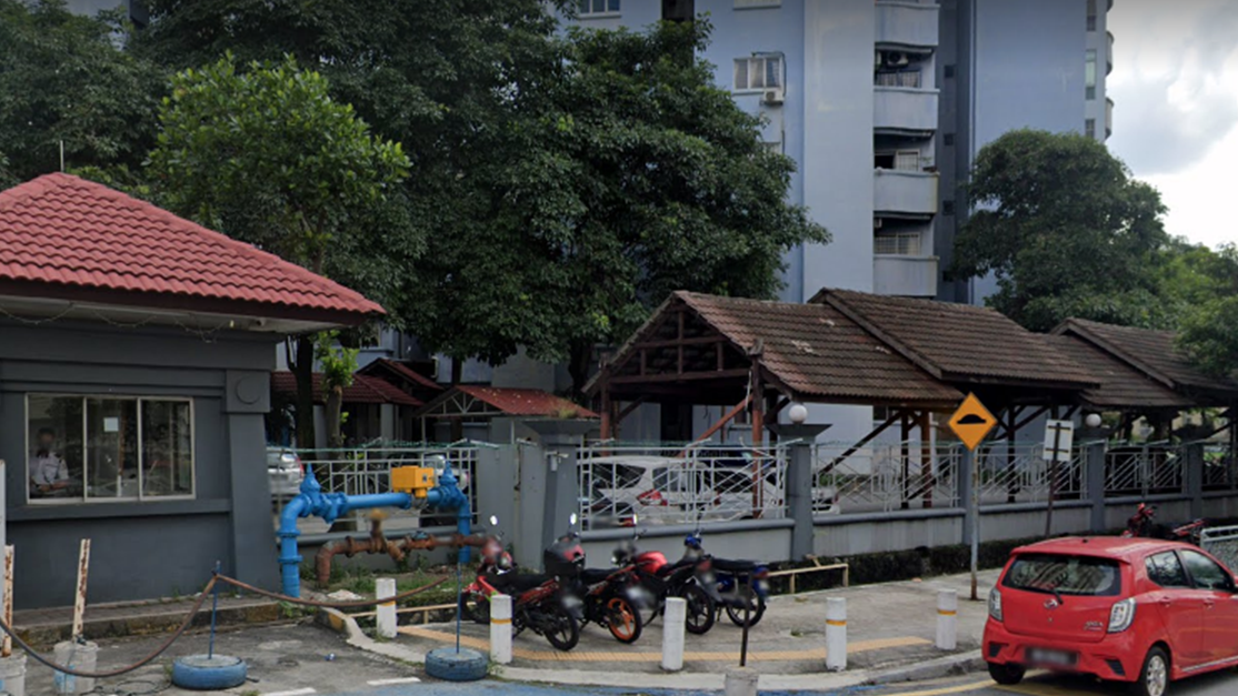 Stop 4: Aman, Suria Mas and Ridzuan Apartment