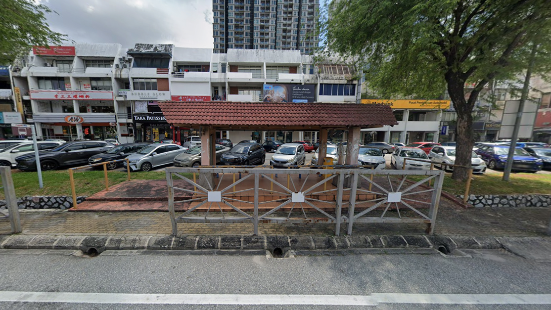 Stop 4: SS15 Maybank / RHB (Bus Stop)