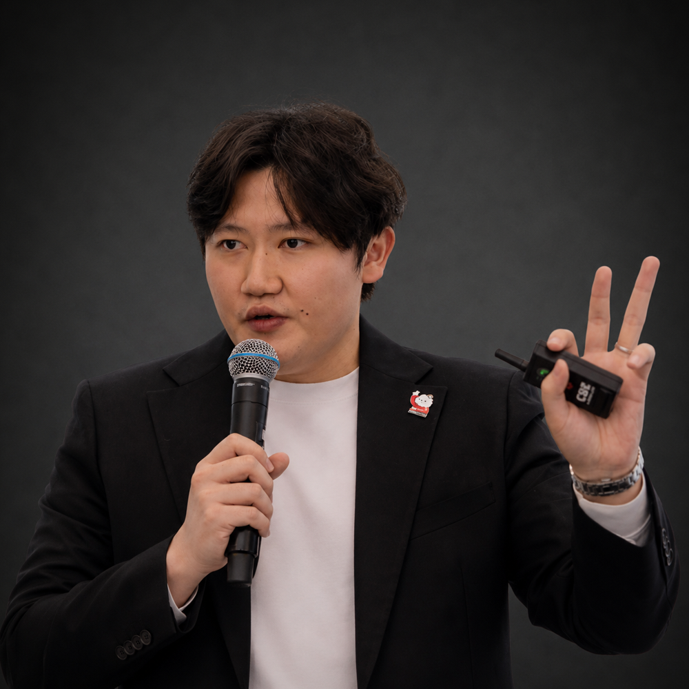 Portrait photo for Jeremy Ng