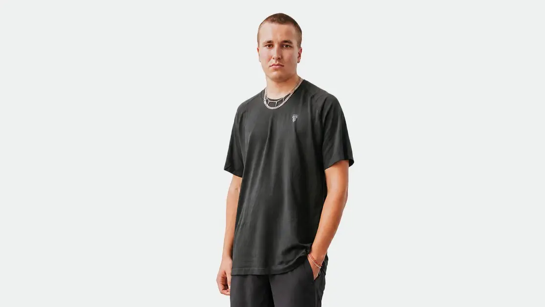 Metal Vent Tech Short-Sleeve Shirt in black