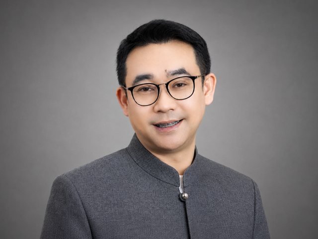 Associate Professor Dr Chalermpong Saenjum profile photo