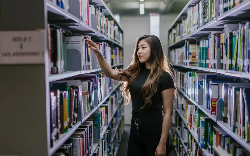 Student browsing the library
