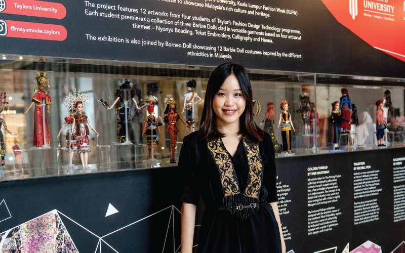 Lecturer in front of The Patung Project