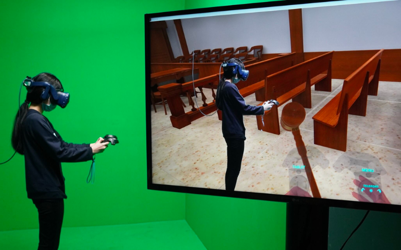 Taylor's student using virtual reality equipment