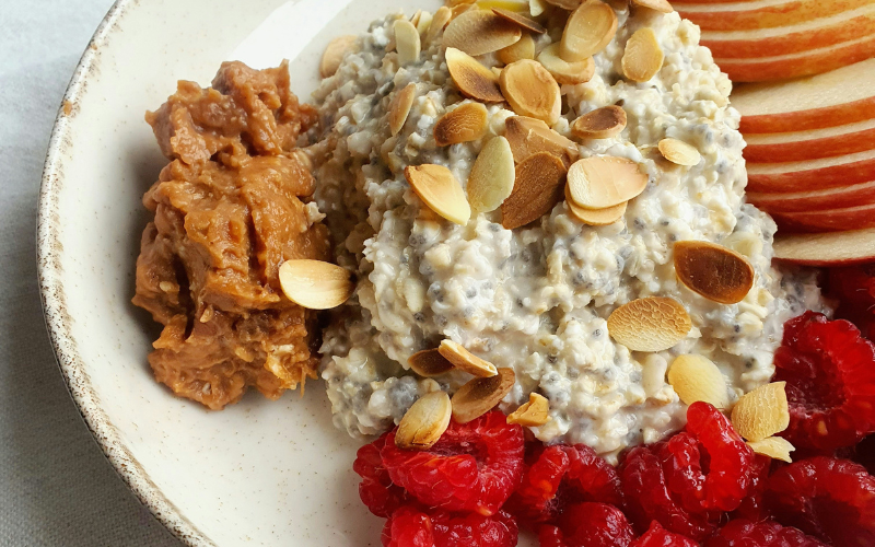 Oatmeal and berries breakfast