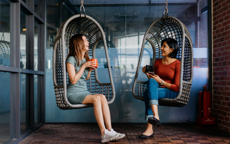 Leader having 1:1 with team