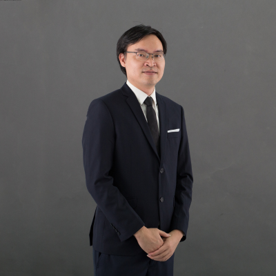 Portrait photo for Dr Looi Chung Yeng