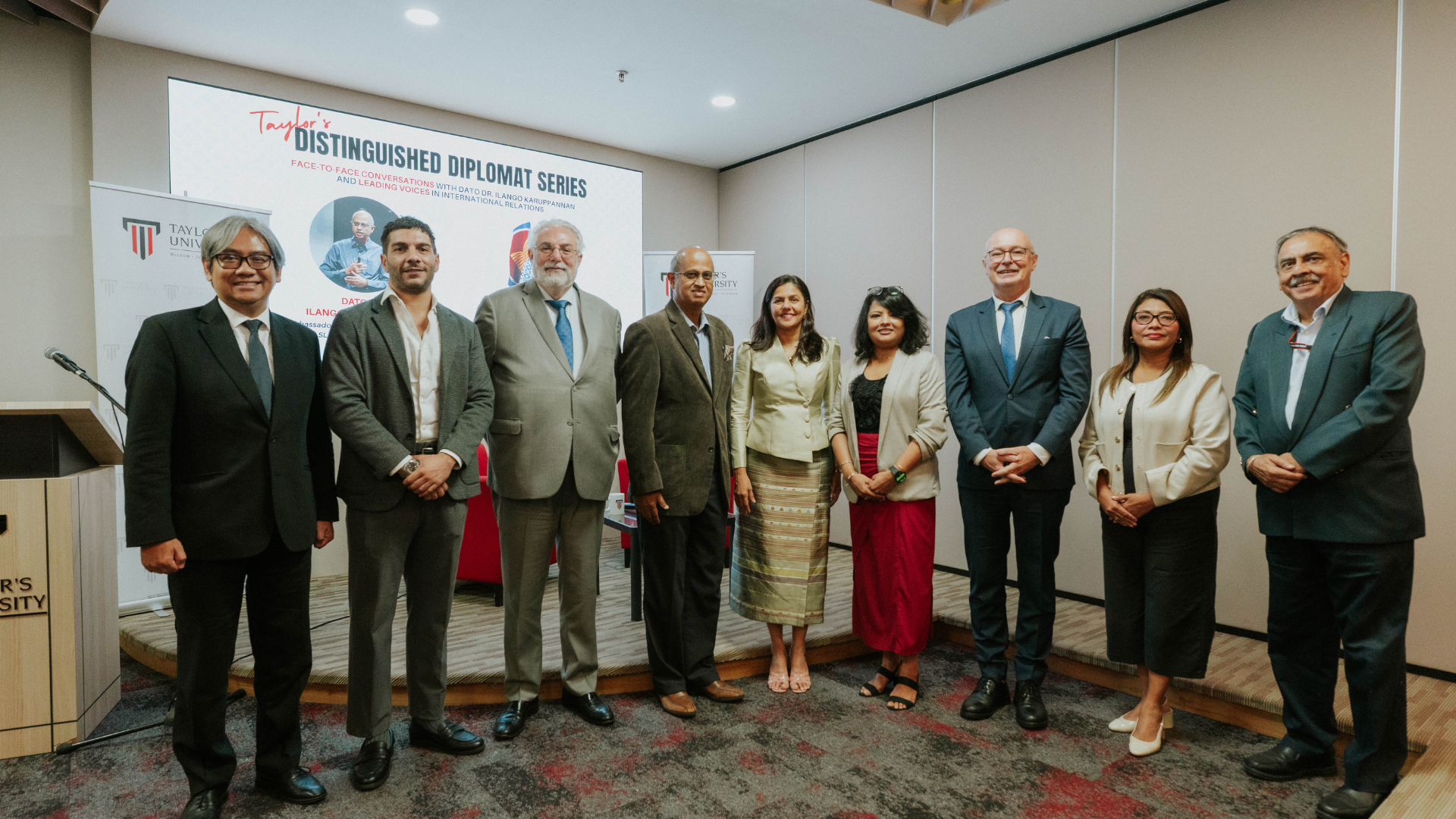 attendees of the distinguished diplomat series