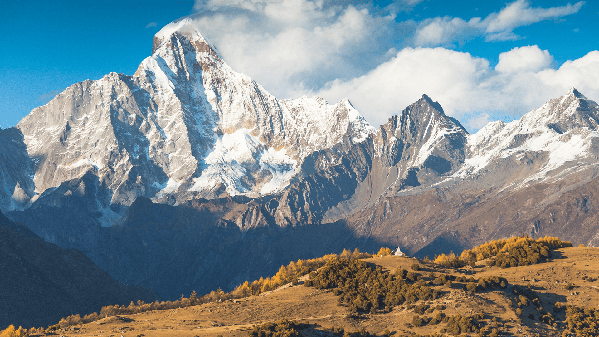 Meili Snow mountain and mountain range at Yunnan, China