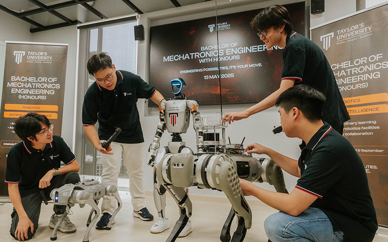 Robotics Club students engaging with their robotic technologies, showcasing hands-on Mechatronics applications during the media experiential journey.