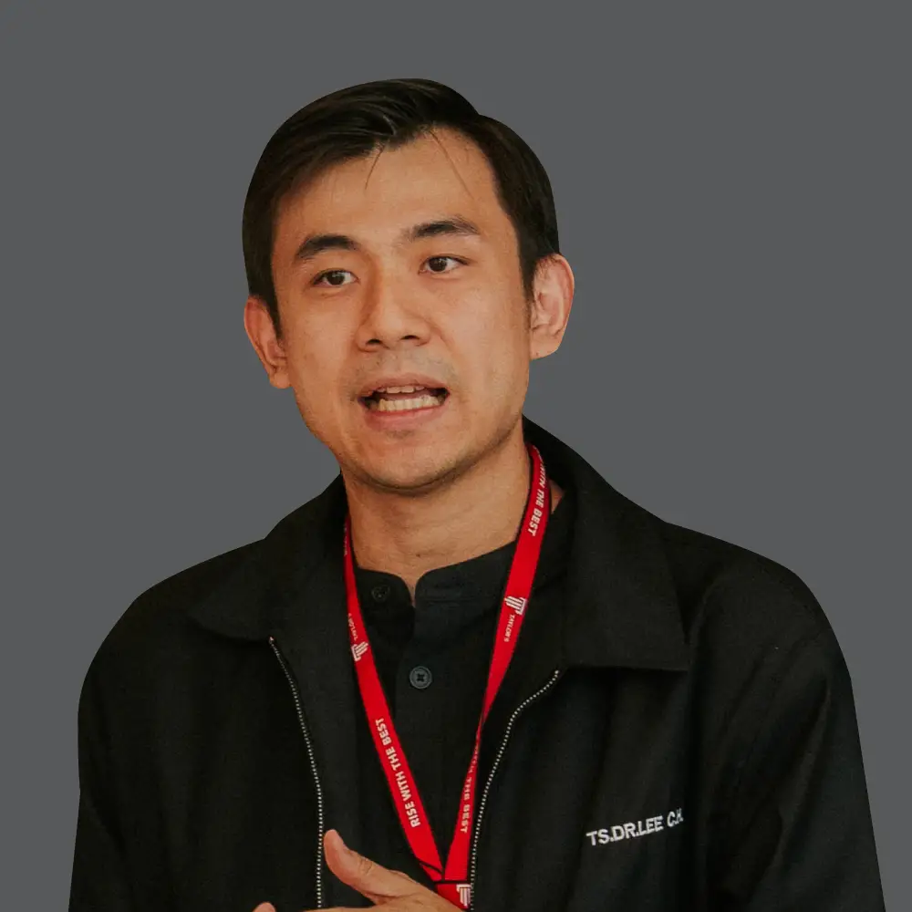 Portrait photo for Dr Lee Ching Hao