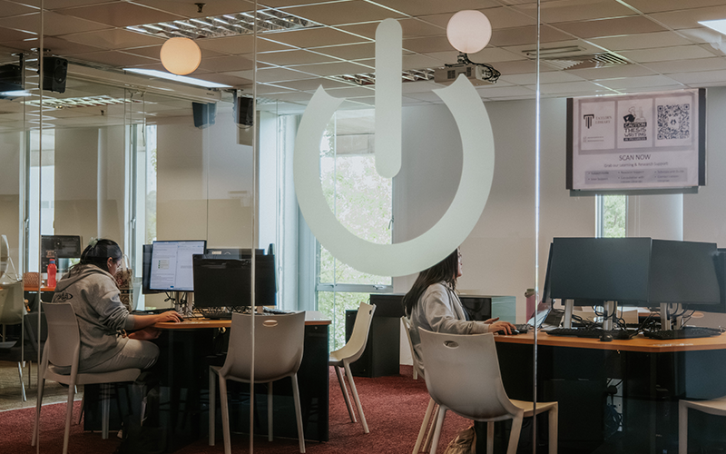 Computer lab at Taylor's Lakeside Library