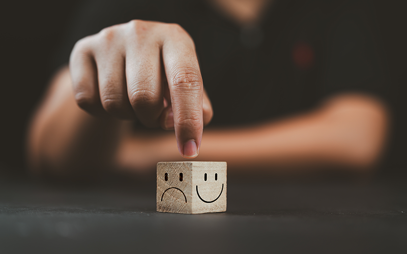 Image showing dice with happy and unhappy face