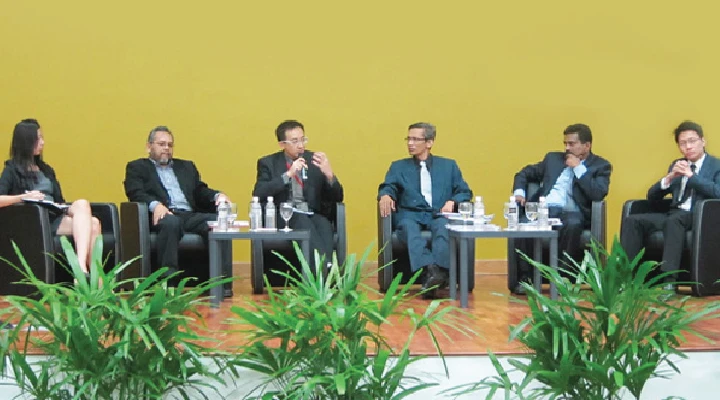 Taylor's Business School's professor and industry leaders in the workshop