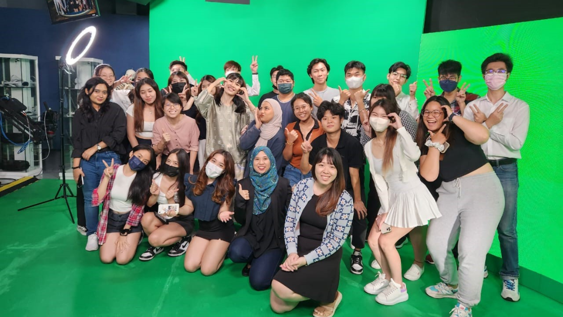 Group of Taylor's Business School student in Vortex XR Lab