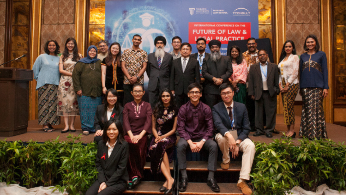 group picture of the attendees from the international conference on the future of law and legal practice