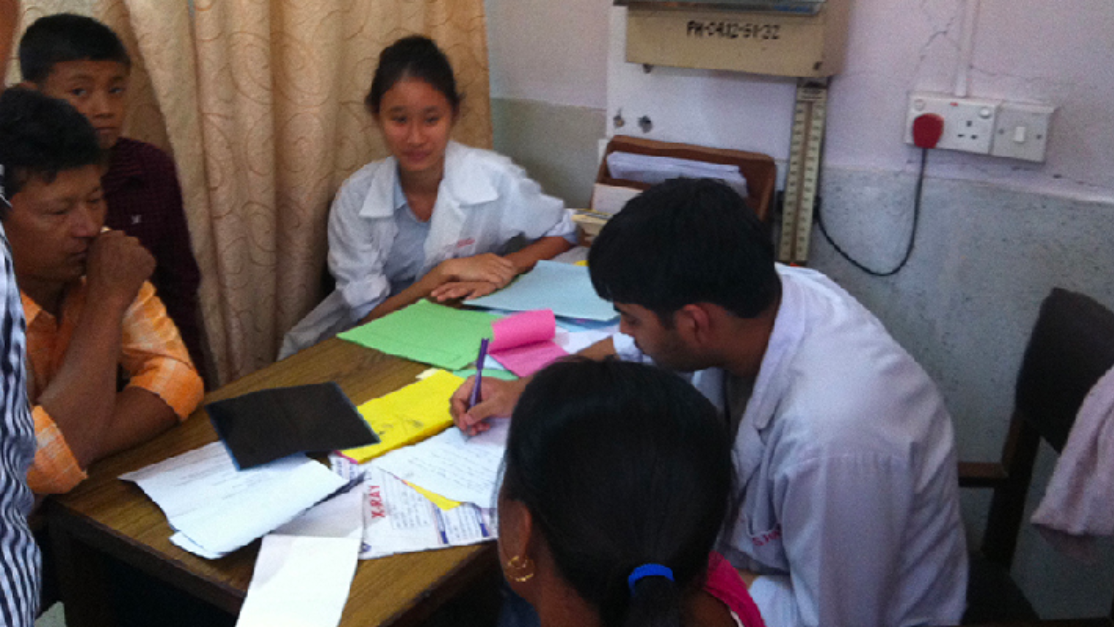 Group of Taylor's Medical student giving free health checkup