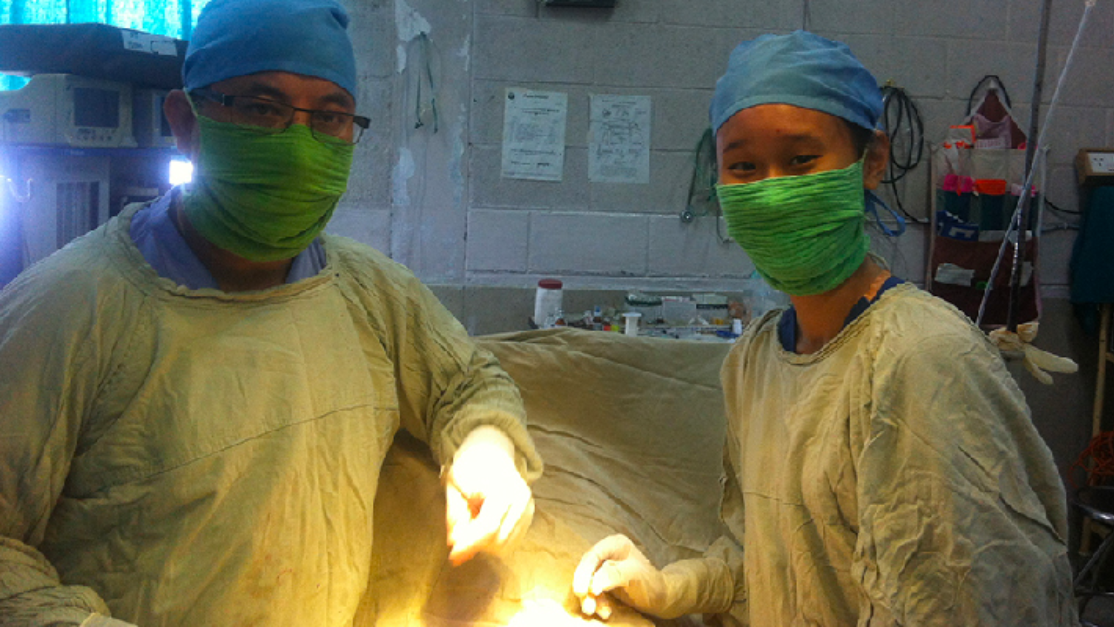 Taylor's Medical Student in surgery room