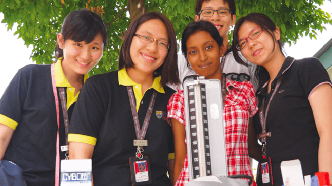 Group of Taylor's Medical students taking photos together