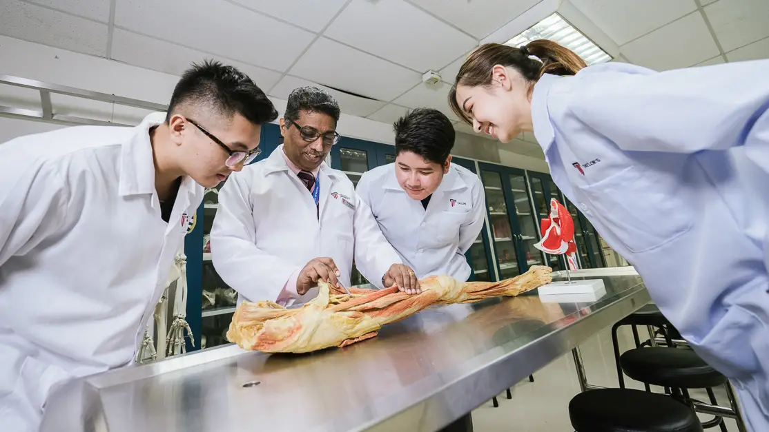 Taylor's medical lecturer and student in the anatomy class