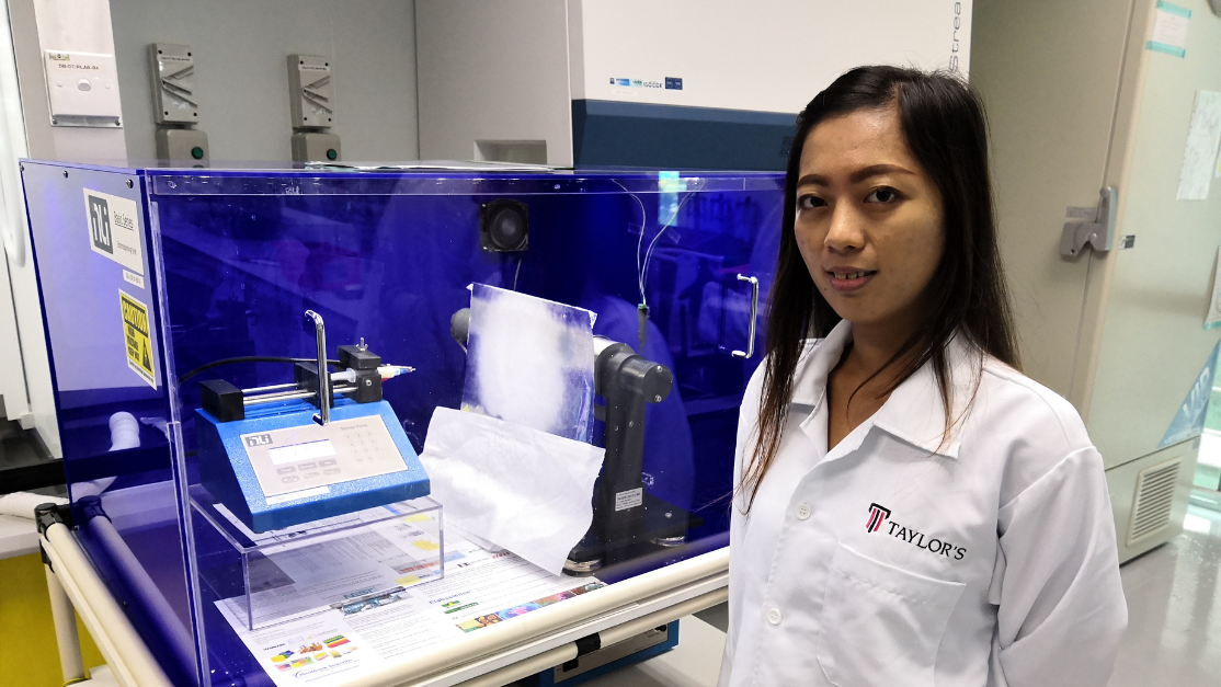 Taylor's Pharmacy student in the lab